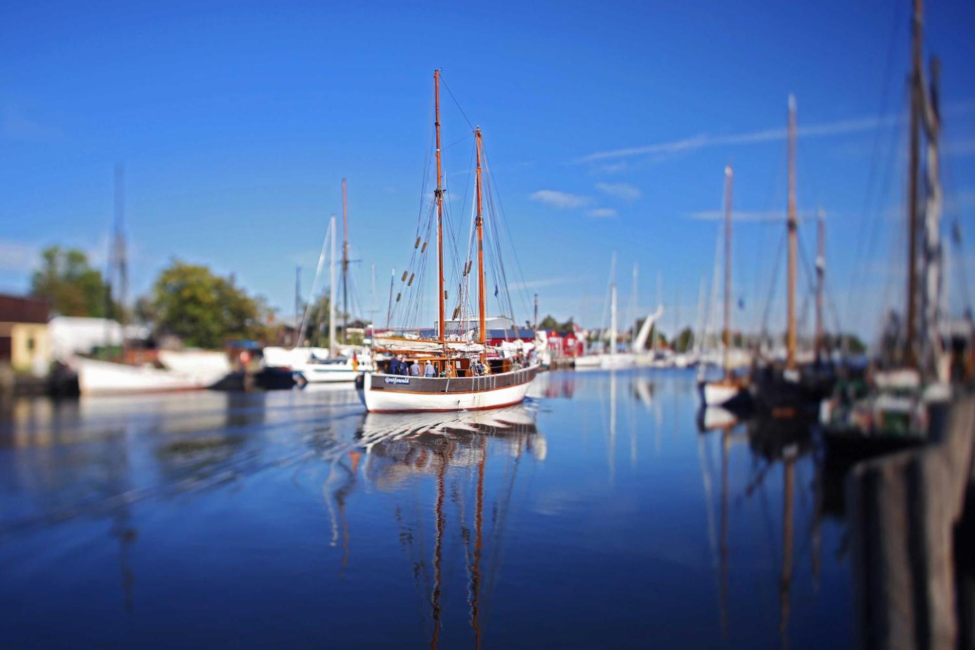 Hochwertige Ferienwohnung Direkt Am Wasser Mit Balkon Greifswald Exteriér fotografie